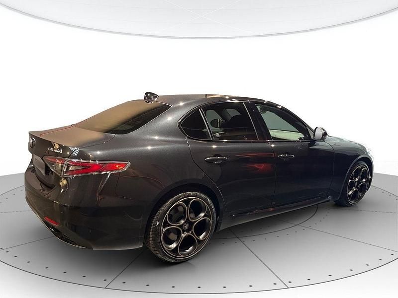 Nuova Alfa Romeo Giulia 160 CV (117 kW) 2026 Nero vulcano Berlina
