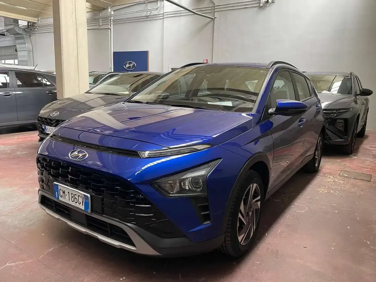 Käytetty Hyundai Bayon 84 HP (61 kW) 2022 Sininen Katumaasturi