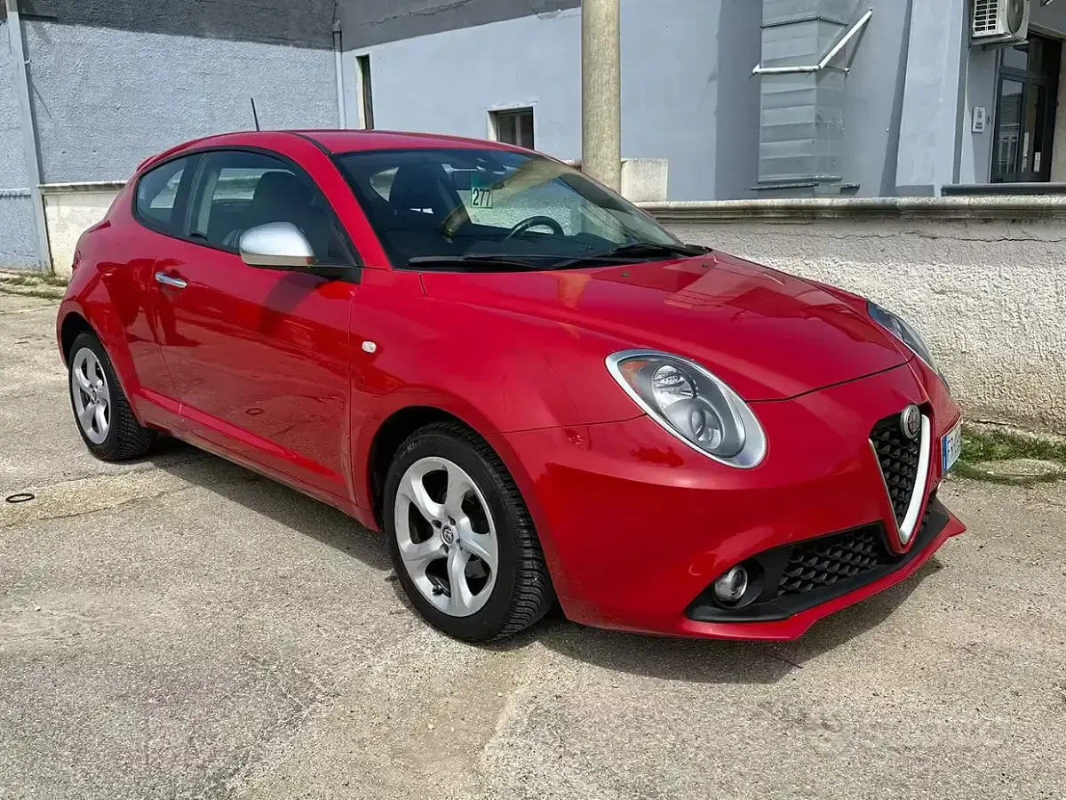 Usata Alfa Romeo MiTo 95 CV (69 kW) 2018 Rosso Utilitaria