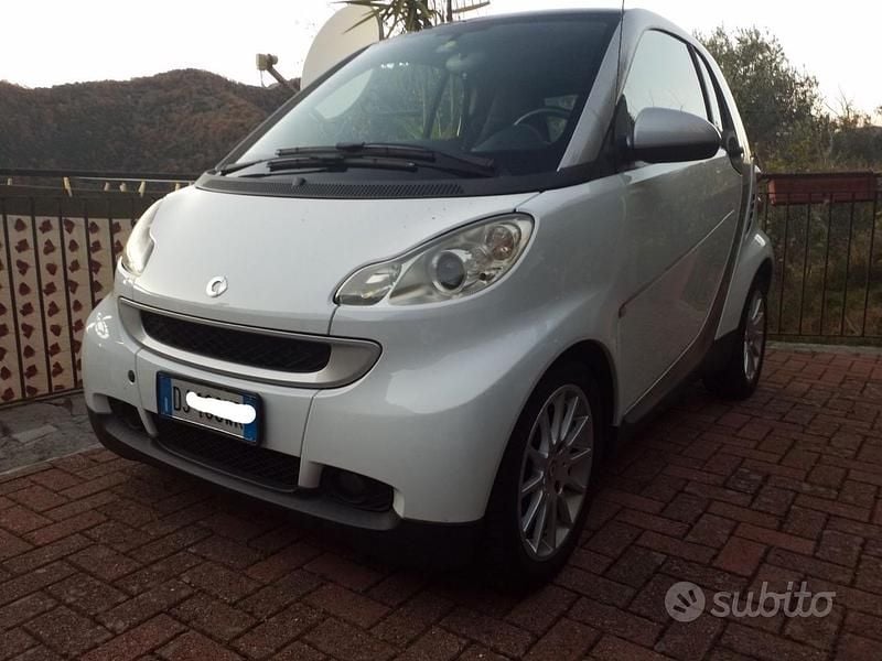Bianco Usata 2007 Smart ForTwo Coupé Passion Coupé | 2800 € (Ottimo prezzo) - Immagine 1/4