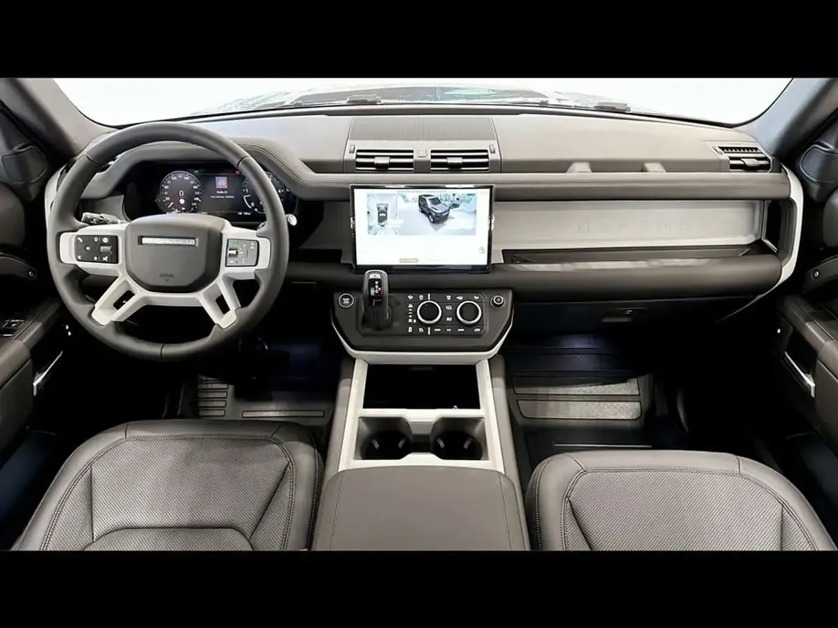 Nuova Land Rover Defender S 200 CV (147 kW) 2026 Santorini black SUV