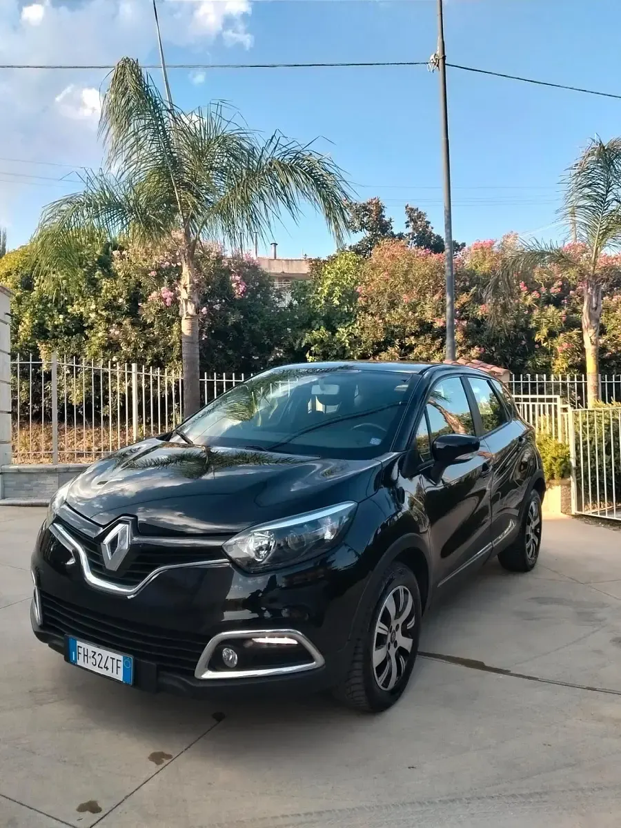 Usata Renault Captur Life 90 CV (66 kW) 2017 Nero SUV