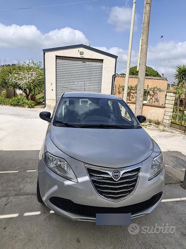 Usata Lancia Ypsilon 60 CV (44 kW) 2012 Utilitaria
