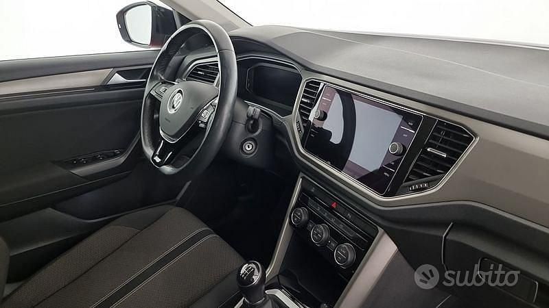 Usata VW T-Roc Style 110 CV (80 kW) 2021 Rosso SUV