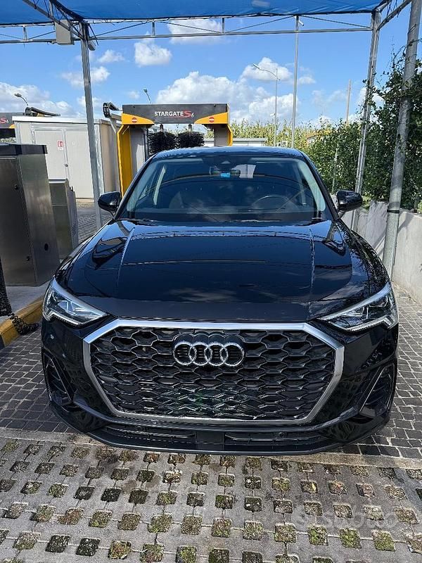 Usata Audi Q3 Sportback Business Plus 150 CV (110 kW) 2020 Nero SUV