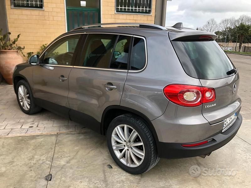 Usata VW Tiguan 140 CV (102 kW) 2010 Grigio SUV