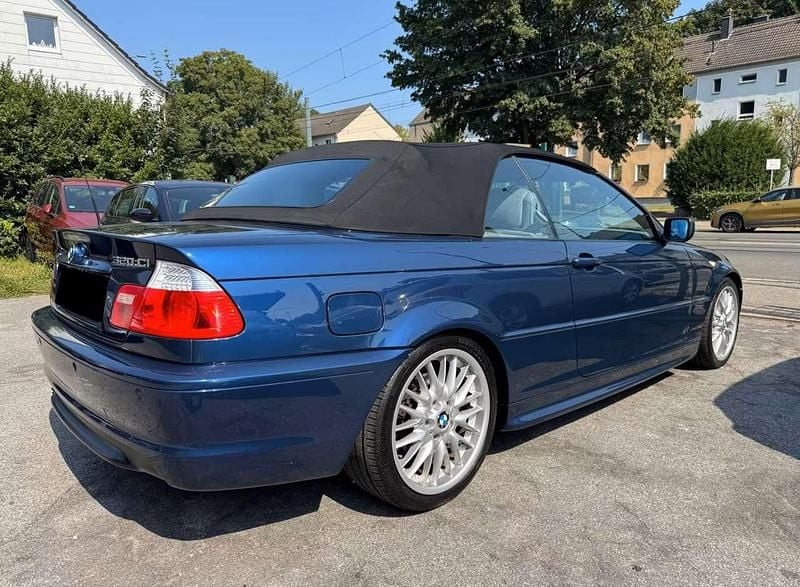 Usata BMW 320 Cabriolet M Sport 170 CV (125 kW) 2004 Blu/azzurro Cabrio
