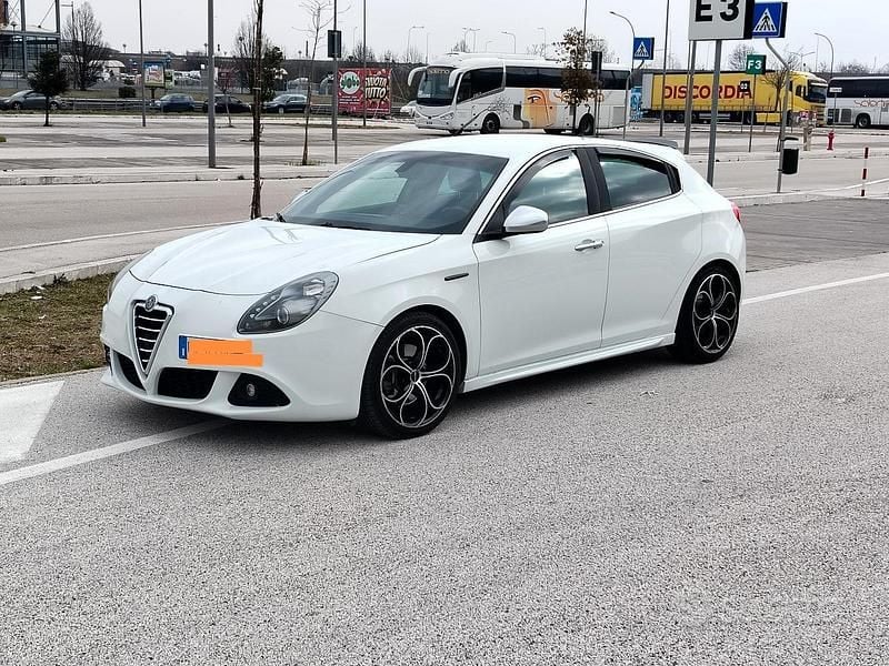 Usata Alfa Romeo Giulietta 2011 Bianco Utilitaria