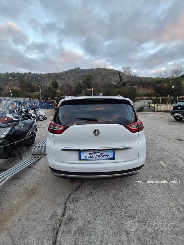 Usata Renault Scénic IV Bose Edition 110 CV (80 kW) 2017 Nero Monovolume