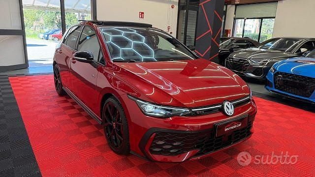 Usata VW Golf VIII GTI 265 CV (194 kW) 2025 Rosso Berlina