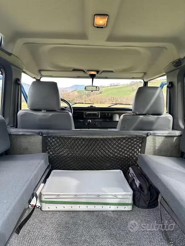 Usata Land Rover Defender 122 CV (89 kW) 1999 Station wagon