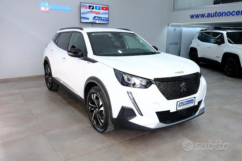 Usata Peugeot 2008 Allure 110 CV (80 kW) 2022 Bianco SUV