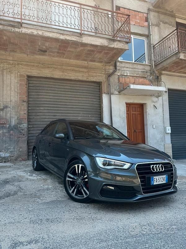 Grigio Usata 2013 Audi A3 Tre volumi | 11.600 € (Molto cara) - Immagine 1/4