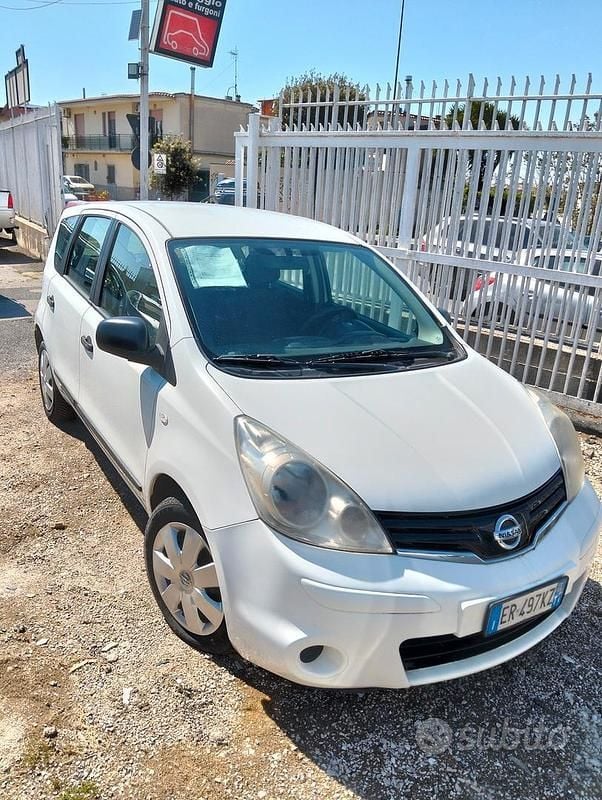 Usata Nissan Note 90 CV (66 kW) 2013 Bianco Utilitaria