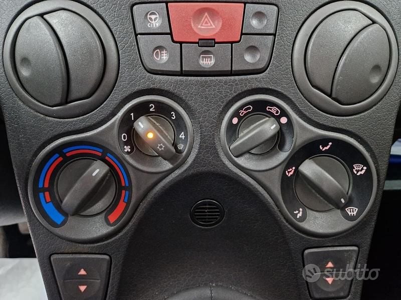 Usata Fiat Panda 69 CV (50 kW) 2011 Nero Utilitaria