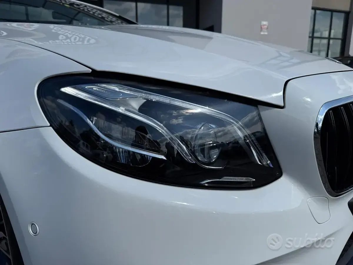 Usata Mercedes E350 Premium 286 CV (210 kW) 2020 Bianco Cabrio
