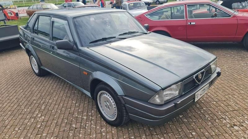Usata Alfa Romeo 75 148 CV (108 kW) 1989 Berlina