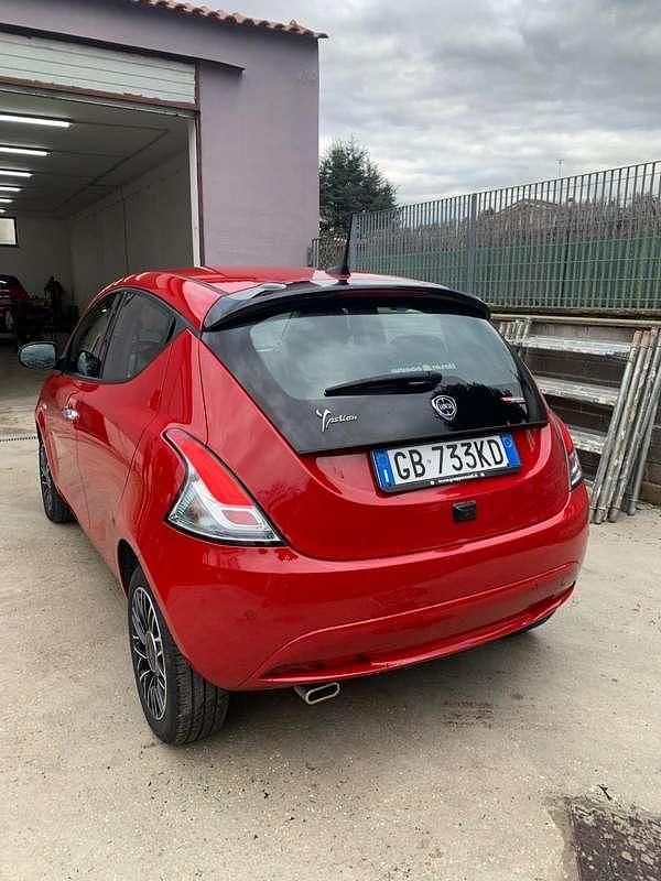 Usata Lancia Ypsilon 71 CV (52 kW) 2021 Utilitaria