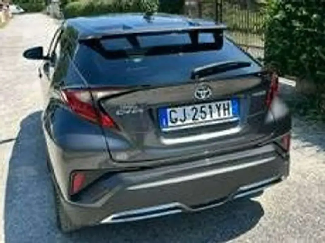 Usata Toyota C-HR Business Edition 152 CV (111 kW) 2022 Grigio SUV