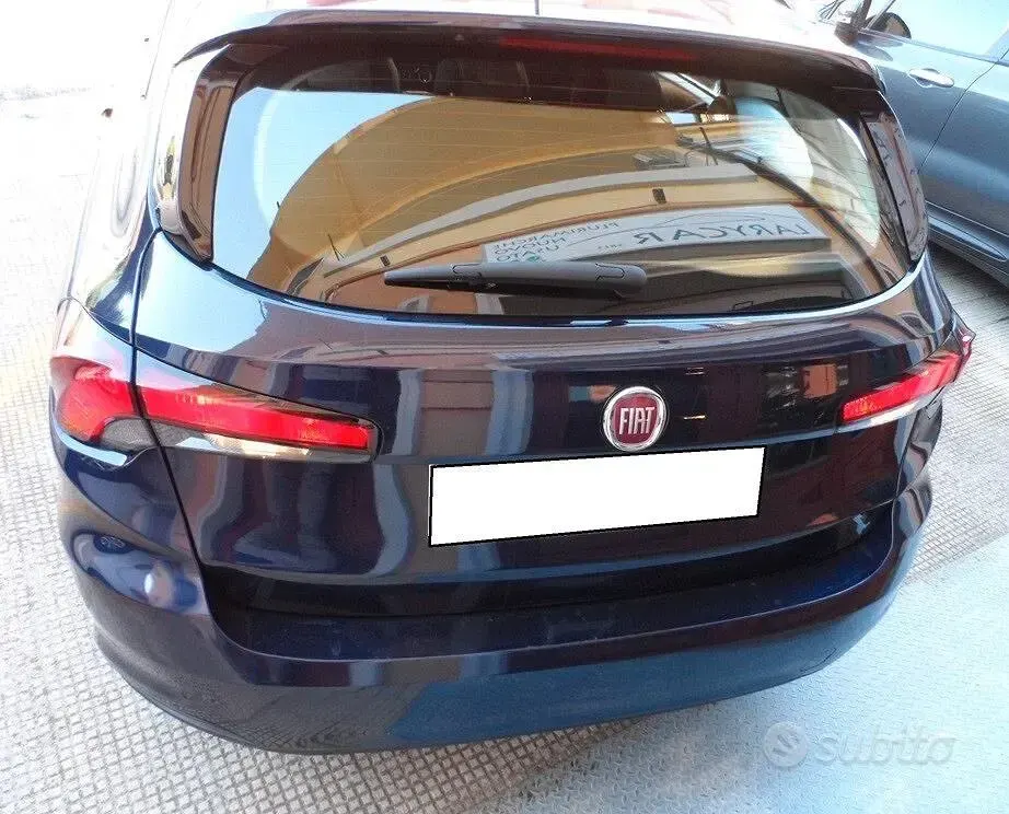 Usata Fiat Tipo Lounge 120 CV (88 kW) 2018 Blu Station wagon