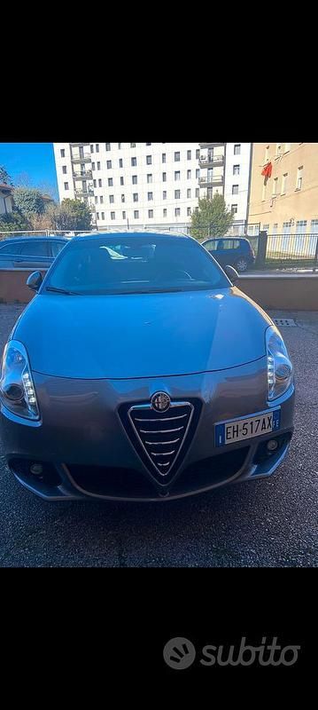 Usata Alfa Romeo Giulietta 170 CV (125 kW) 2011 Grigio Utilitaria
