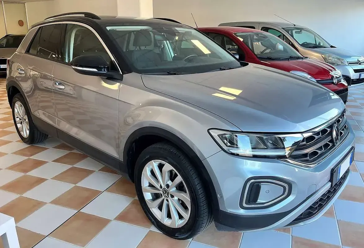 Usata VW T-Roc Life 116 CV (85 kW) 2023 SUV