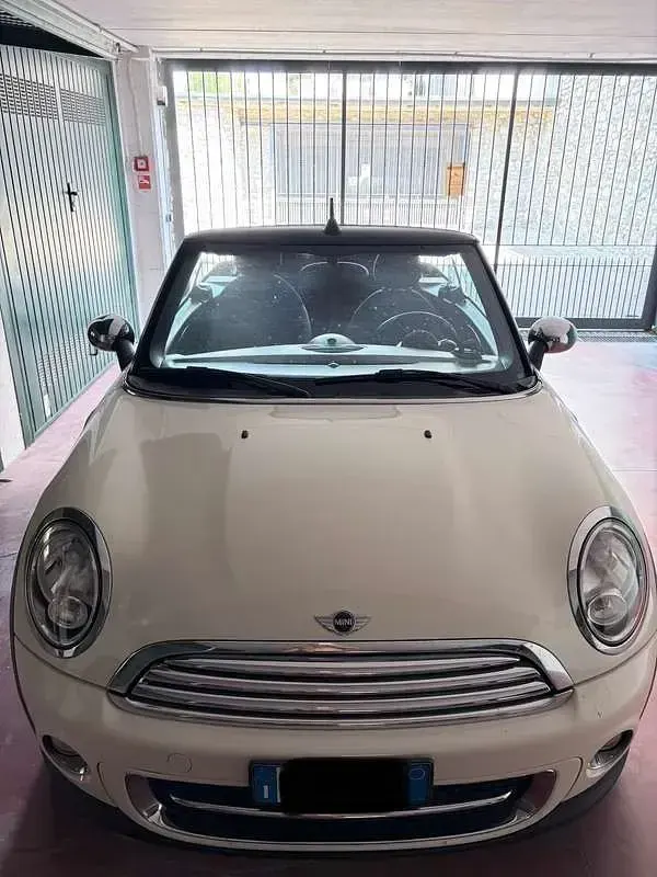 Usata Mini Cooper D Cabriolet 111 CV (81 kW) 2012 Bianco Cabrio