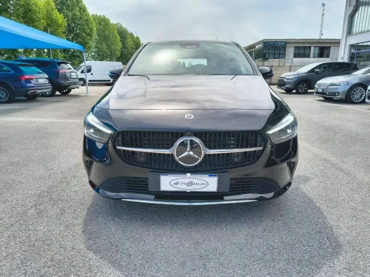 Usata Mercedes B180 Advanced Plus 116 CV (85 kW) 2025 Nero Monovolume