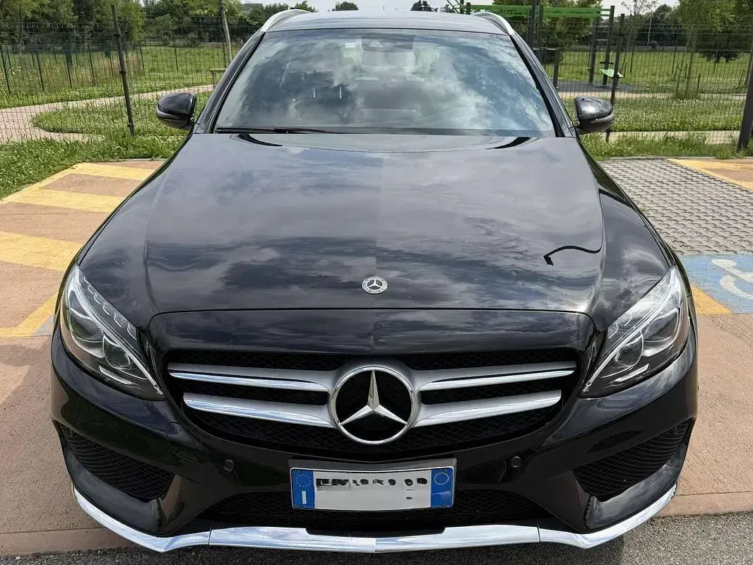 Usata Mercedes C220 Premium 194 CV (142 kW) 2018 Nero Station wagon