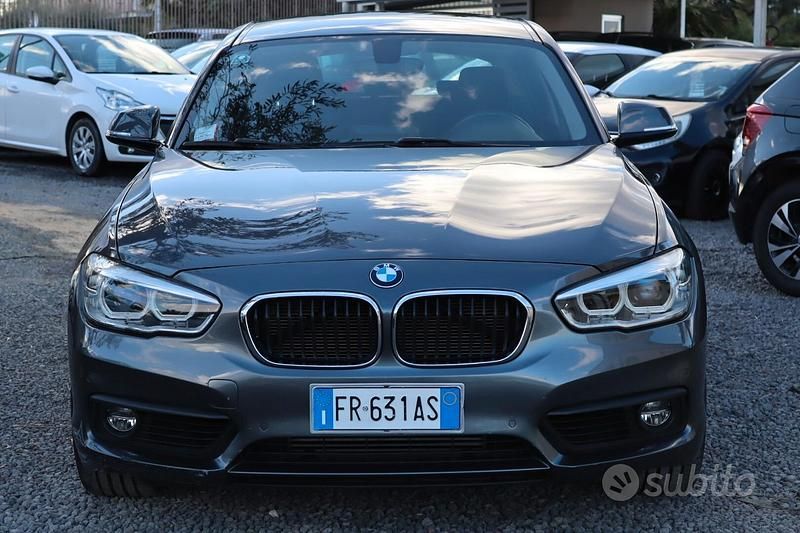 Usado BMW 118 150 CV (110 kW) 2018 Gris Utilitario
