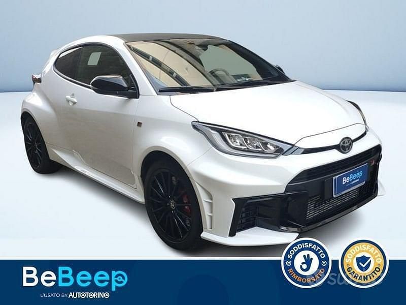 Usata Toyota Yaris 280 CV (205 kW) 2025 Bianco Utilitaria