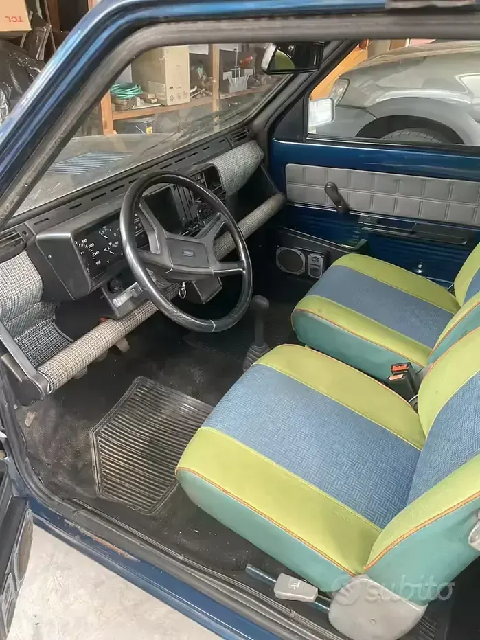 Usata Fiat Panda 4x4 50 CV (36 kW) 1986 Bluazzurro Utilitaria