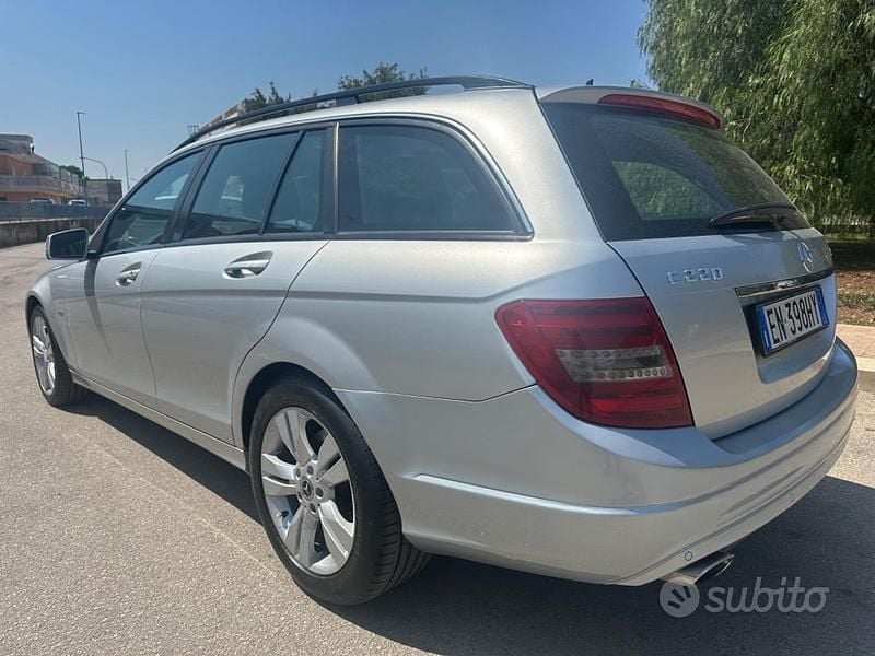Usata Mercedes C220 170 CV (125 kW) 2012 Grigio Berlina
