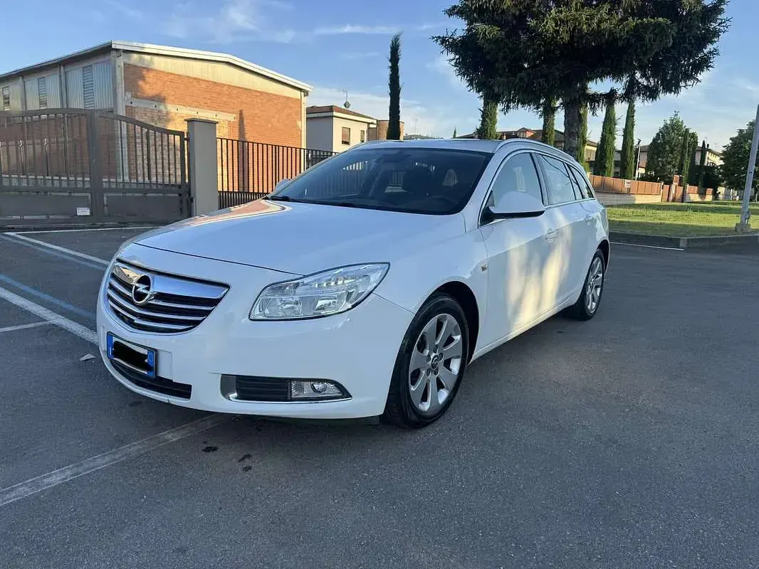 Usata Opel Insignia Cosmo 131 CV (96 kW) 2009 Station wagon