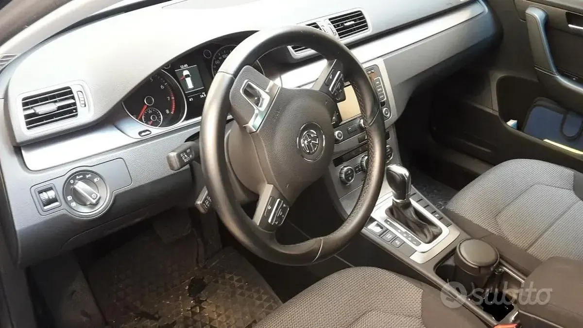 Usata VW Passat 150 CV (110 kW) 2014 Blu Station wagon