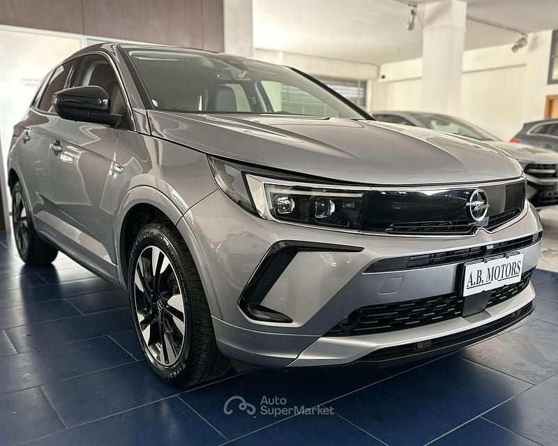 Usata Opel Grandland X Business Elegance 131 CV (96 kW) 2023 Grigio SUV
