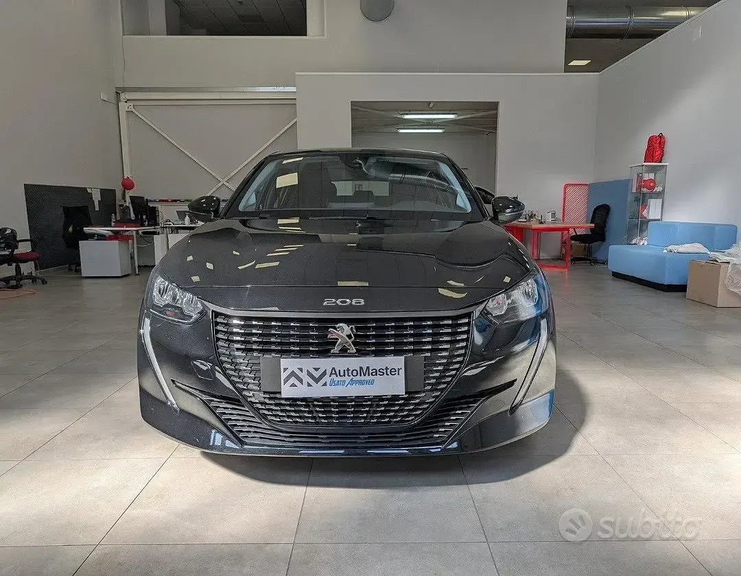Usata Peugeot 208 Active 75 CV (55 kW) 2022 Nero Utilitaria