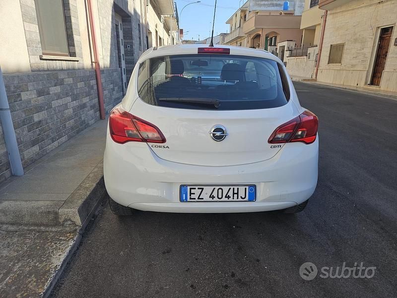 Usata Opel Corsa 75 CV (55 kW) 2015 Bianco Utilitaria