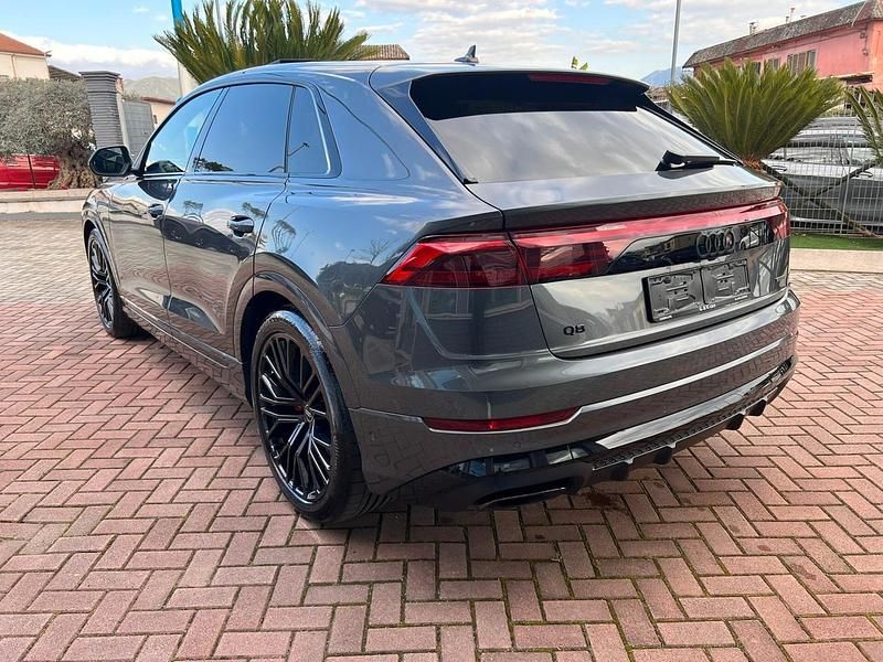Usata Audi Q8 S-line plus 286 CV (210 kW) 2025 Grigio SUV