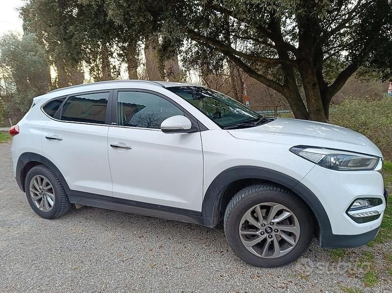 Usata Hyundai Tucson 116 CV (85 kW) 2016 Bianco SUV