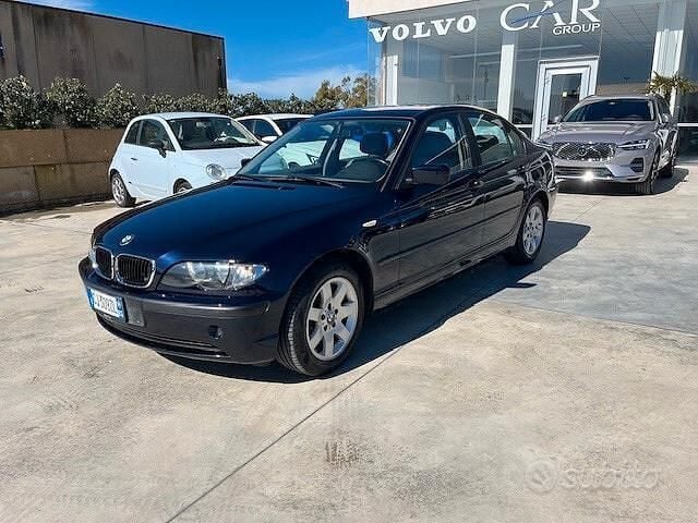 Usata BMW 318 142 CV (104 kW) 2004 Blu Berlina