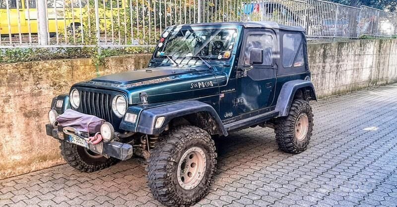 Verde Usata 1999 Jeep Wrangler Sport SUV | 23.000 € (Buon prezzo) - Immagine 1/4