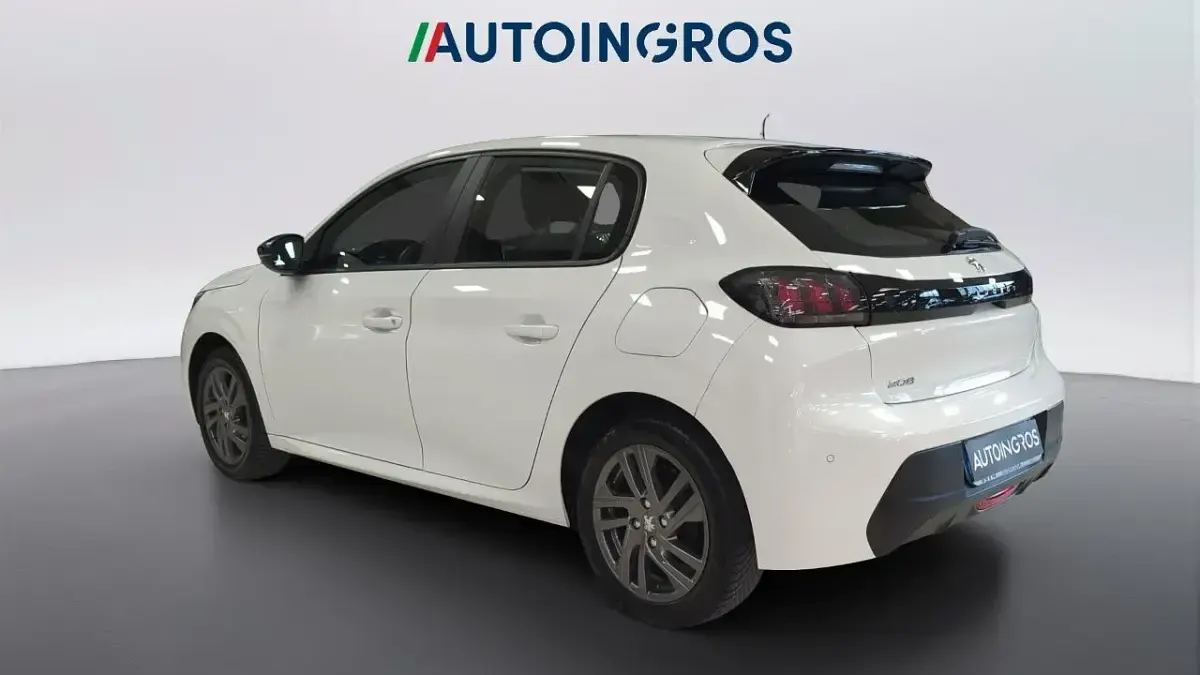 Usata Peugeot 208 Active 75 CV (55 kW) 2022 Bianco Utilitaria