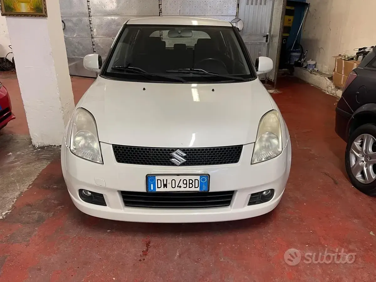 Usata Suzuki Swift GL 92 CV (67 kW) 2009 Bianco Utilitaria