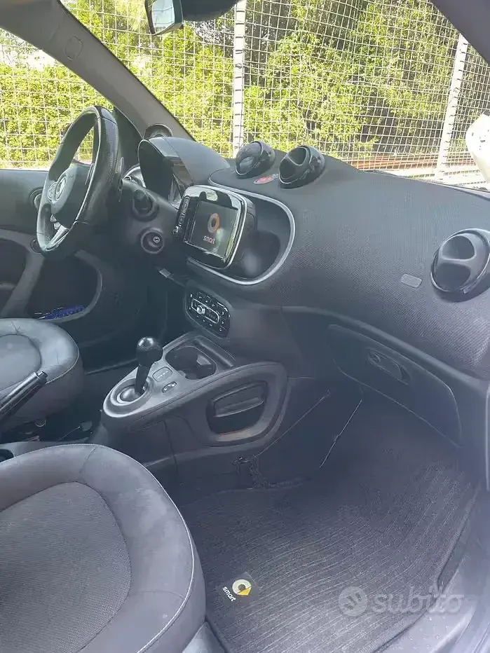 Usata Smart ForTwo Cabrio Passion 90 CV (66 kW) 2018 Bianco Cabrio