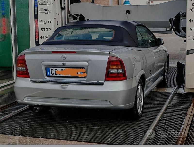 Grigio Usata 2002 Opel Astra Cabriolet Cabrio | 4800 € - Immagine 1/4
