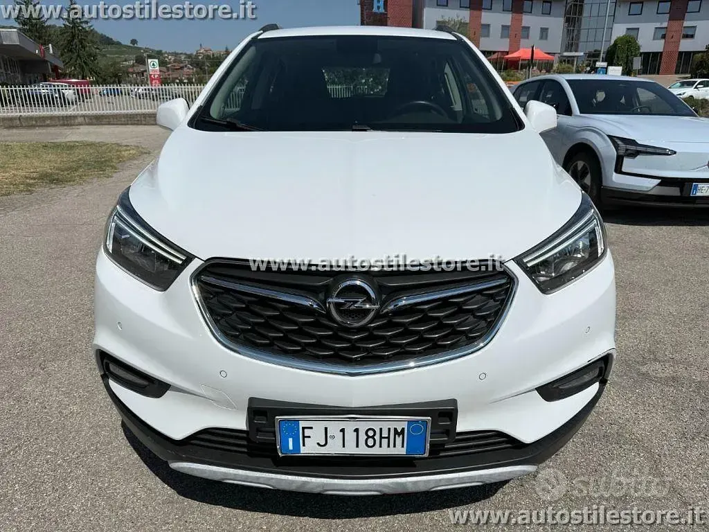 Usata Opel Mokka X Business 116 CV (85 kW) 2017 Bianco pastello SUV