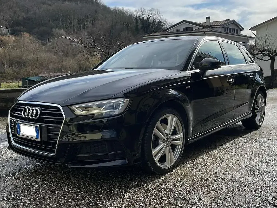 Gebraucht Audi A3 Ambiente 150 PS (110 kW) 2020 Schwarz Limousine