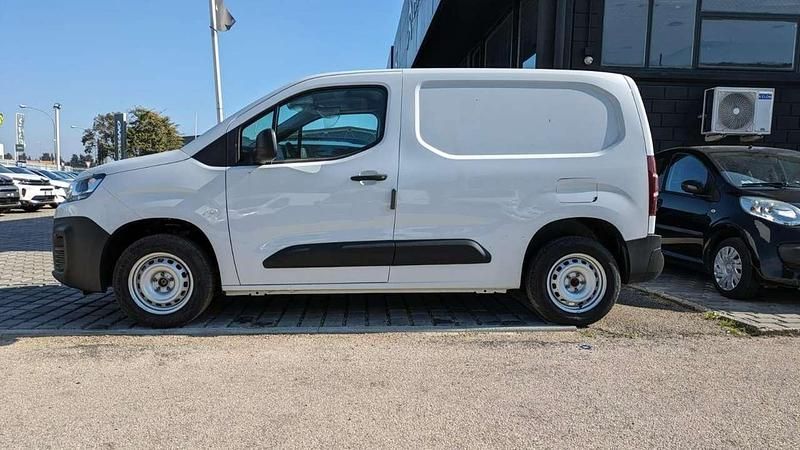 Bianco Nuova 2025 Citroën Berlingo Monovolume | 19.700 € (Buon prezzo) - Immagine 1/4