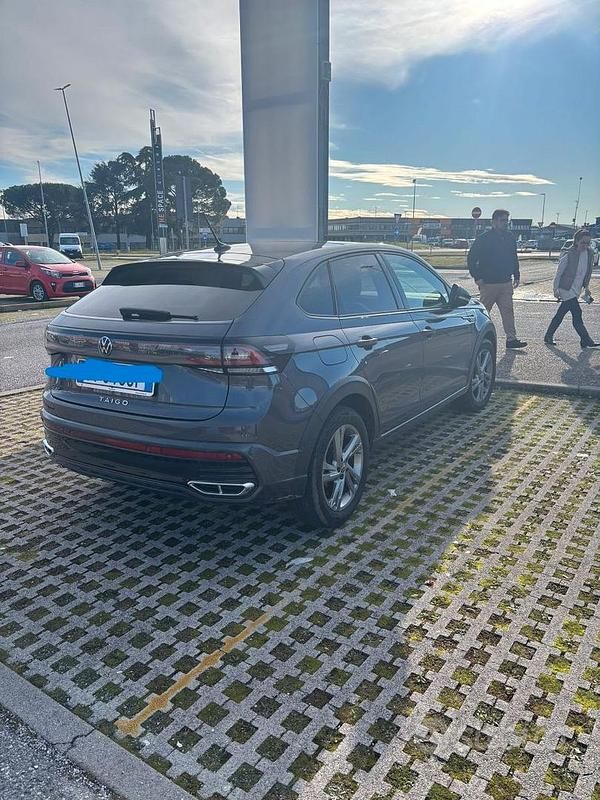 Usata VW Taigo R-line 110 CV (80 kW) 2024 Grigio SUV